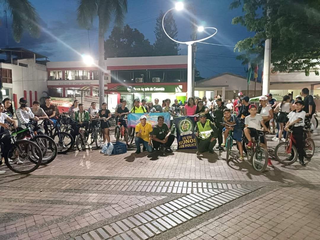 Actividad ciclo paseo en pro dela sana convivencia