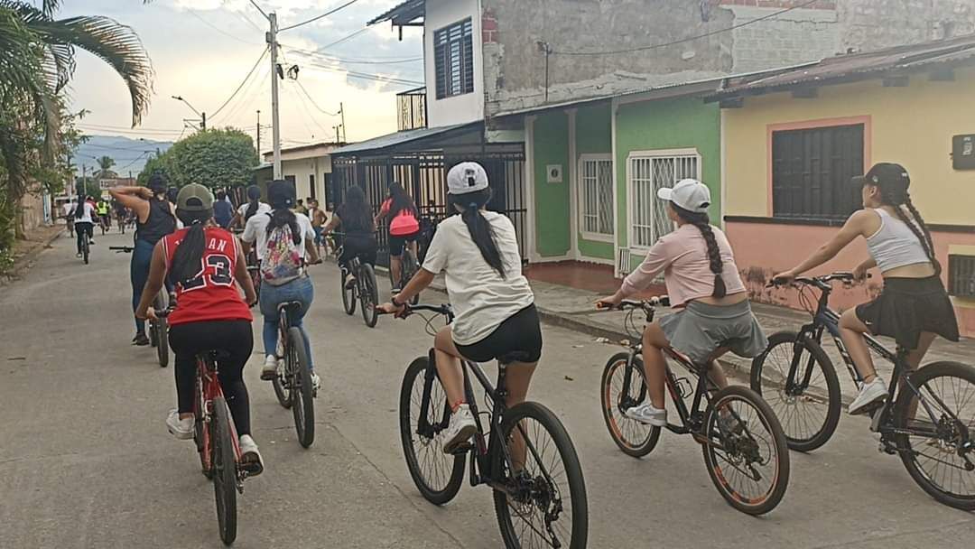 Actividad ciclo paseo en pro dela sana convivencia