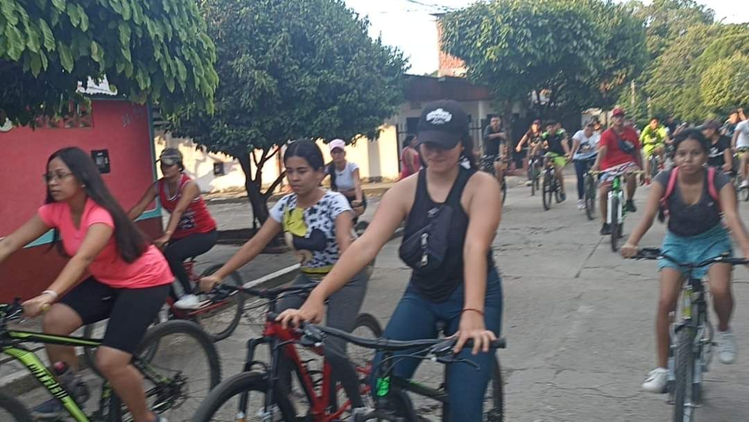 Actividad ciclo paseo en pro dela sana convivencia